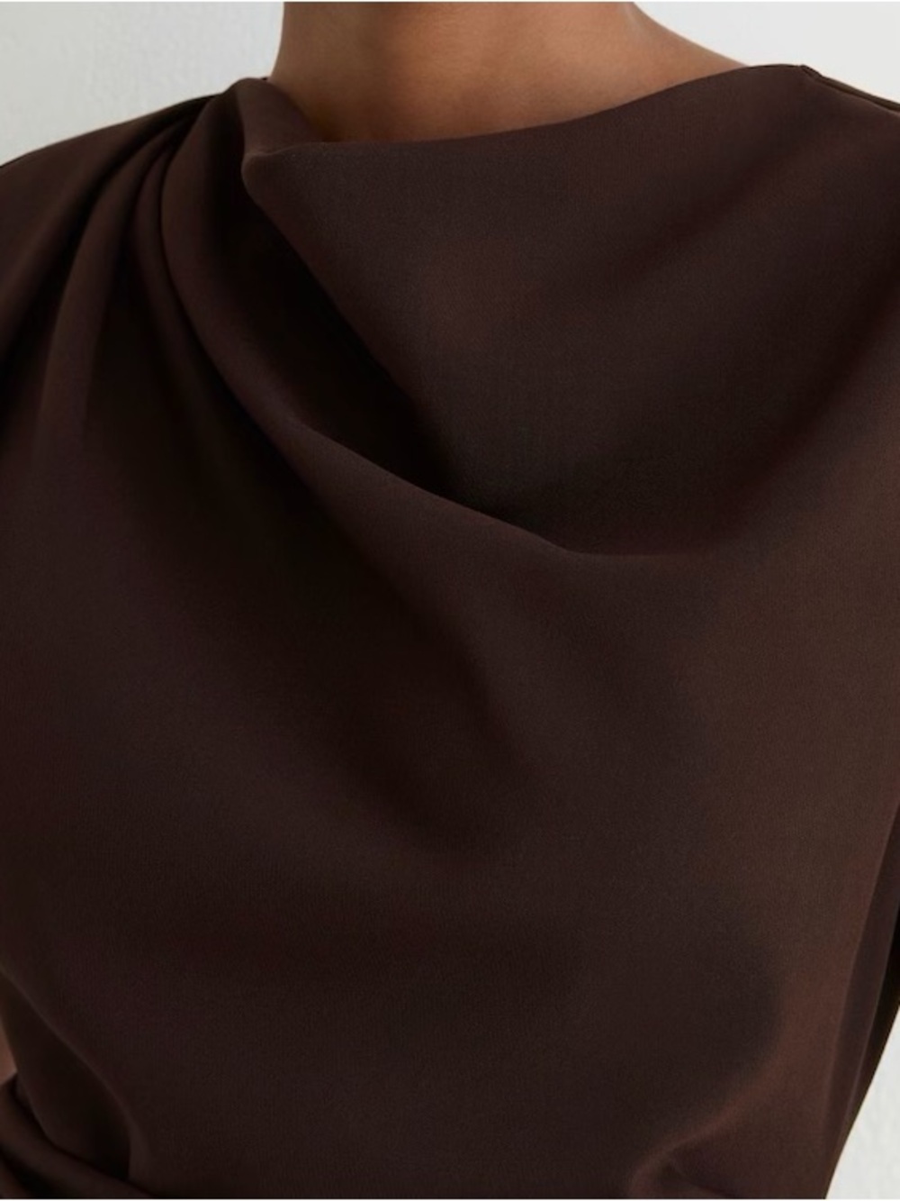 NWT Reiss Camilla Gathered-Detail Draped Midi Dress in Grape Burgundy - Picture 4 of 9